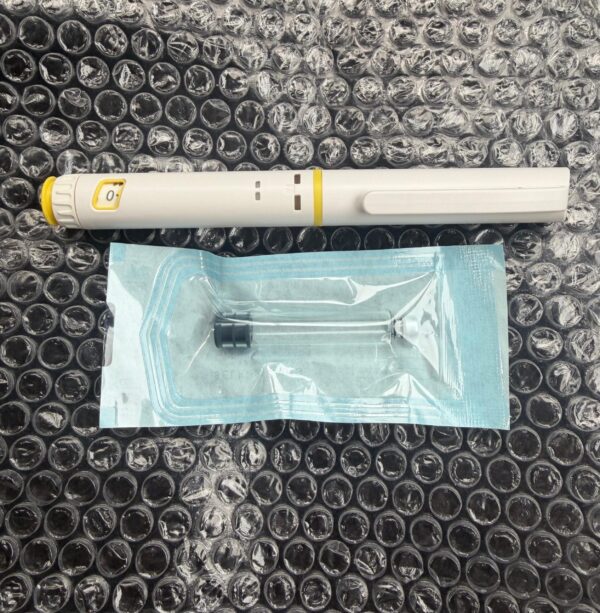 ca8f94a0-4fbd-4354-8a53-5acfbc83df37.jpg Disposable Pen x 10, 3ml Cartridge x 10, Disposable needle x 100.